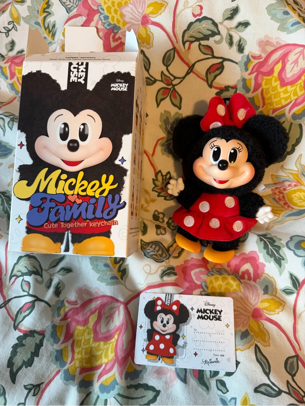 Popmart! Minnie mouse keychain